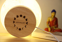 Full moon table lamp