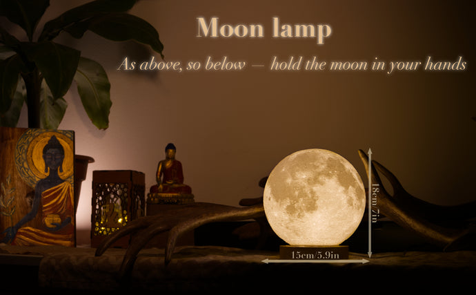 Full moon table lamp